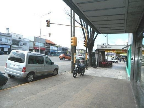 Imagen 4 de 6 de Local Con Vivienda En Av Mitre Al 2600, Avellaneda