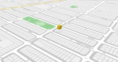 Lote Esquina Barrio Naon, Frente A La Plaza. Pb + 2 Pisos