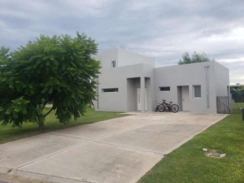 Imagen 18 de 19 de El Cantón, Barrio Puerto - Escobar