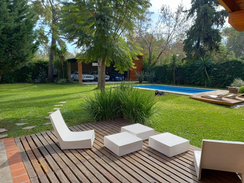 Imagen 20 de 29 de Excelente Casa Quinta Parque Gorriti Piscina Casa Principal 5 Ambientes Piscina Permuta