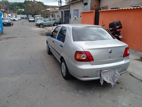 Imagem 6 de 8 de Fiat Siena 2007 1.0 Fire Celebration Flex 4p