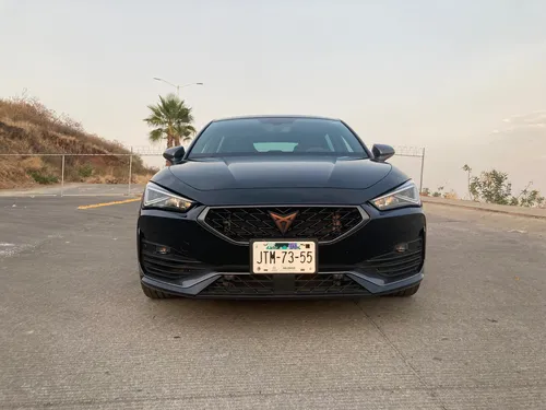 Cupra Leon 300Hp