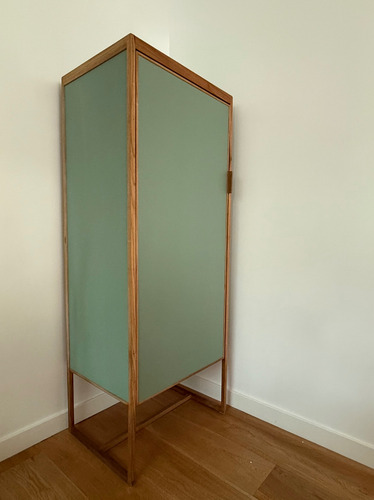 Aparador Minima Huella Fiji Madera Verde Musgo