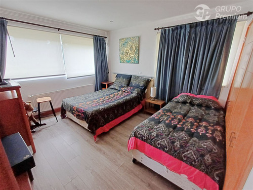 Casa En Venta Av. Bosques De Montemar En Concón