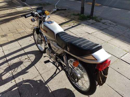 Imagen 5 de 10 de Suzuki Ax 100 2010