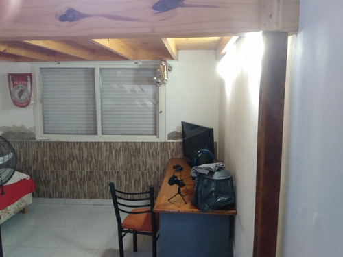Casa De 6 Ambientes, 2 Baños, Cochera, Parrilla, Lava. Terra