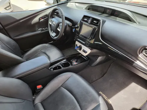 Toyota Prius 1.8 Premium Cvt