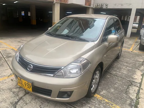 Nissan Tiida 1.8 Emotion 4 p