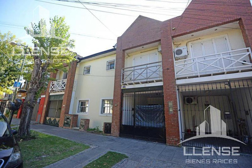 Duplex 4 Ambientes Con Cochera En Venta - Barrio Parque Bernal