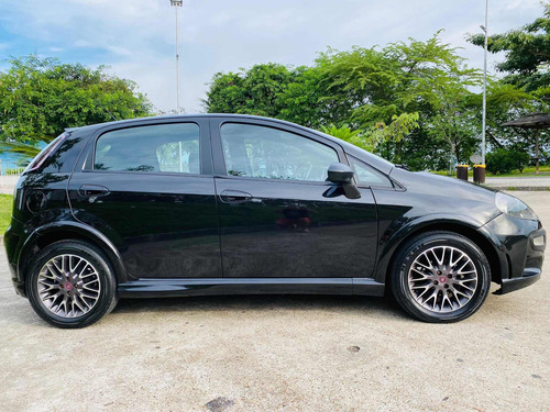 Imagem 8 de 15 de Fiat Punto 2014 1.8 16v Blackmotion Flex 5p