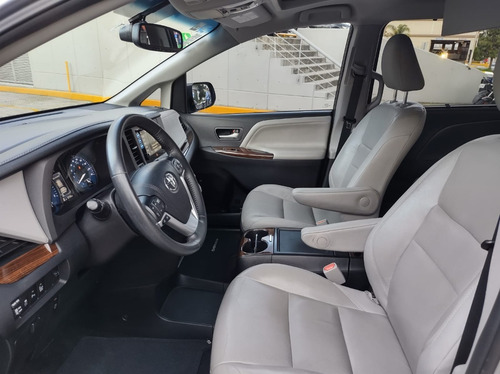Imagen 12 de 15 de Toyota Sienna Limited Modelo 2017