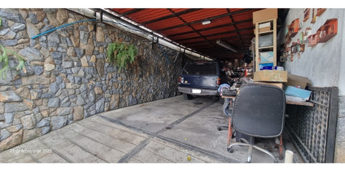 Casa En Venta En Urb Los Teques Country Club