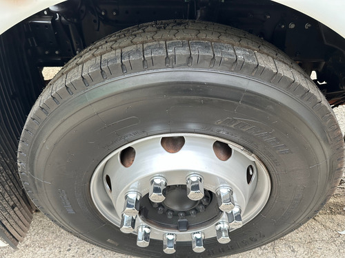 Vw 29520 Meteor 2023 10 Pneus Novos Financia Total Cnpj