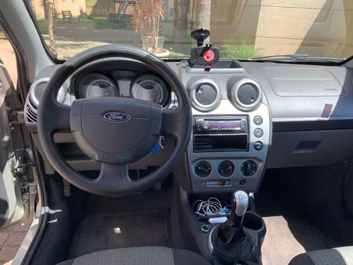 Ford Fiesta Sedan 1.6 Rocam Se Flex 4p 2014