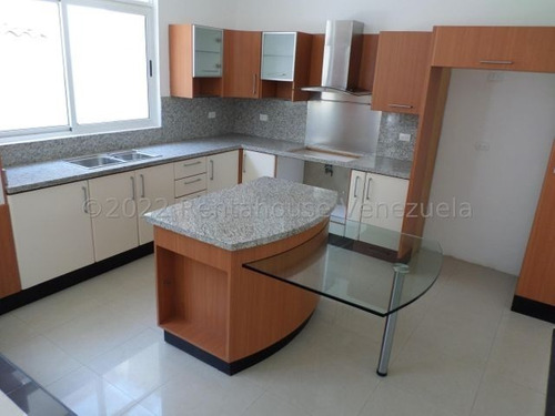 Imagen 12 de 30 de Casa En Venta Pedregal Barquisimeto, 680metros2,planta Electrica, Amplios Espacios, Área Social Con Piscina. Contactame 0424-5620928 Flex 22-993 Z23