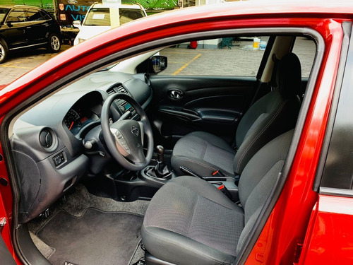 Imagen 11 de 14 de Nissan Versa 2019