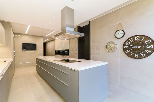 Departamento En Venta De 4 Dorm. En Las Condes