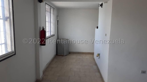 Imagen 7 de 14 de Leida Falcon Rentahouse Vende Edificio En La Candelaria Valencia 22-20232 Lf
