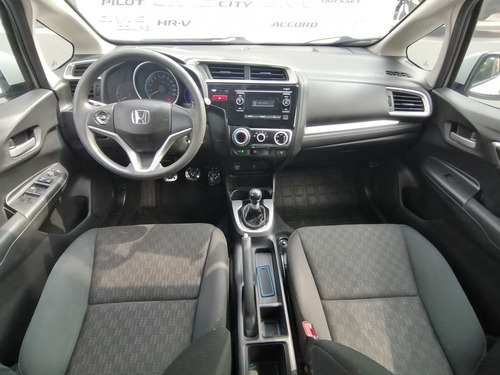 Imagen 10 de 15 de Honda Fit 2016 1.5 Fun Mt