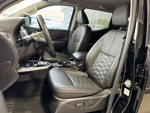 Nissan Frontier y NP 300 Frontier Pick-Up! 4 pts. Frontier Platinum LE, Doble Cab., 2.5TD, TA, a/ac., f. led, RA-18, 4x4
