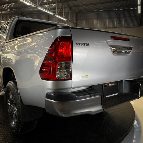Toyota Hilux DOBLE CABINA SR