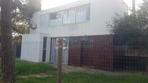 Casa En Pinares- Ref: 6031