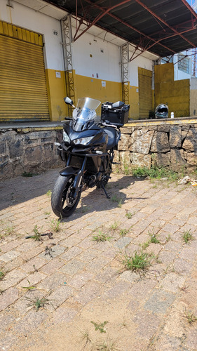 Vendo Versys 650 Abs Ano 2023 Preto Com 8 Mil Km.