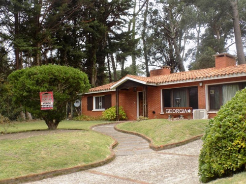 Venta De Casa 3 Dormitorios En Golf, Punta Del Este. (ref: Zen-3375)