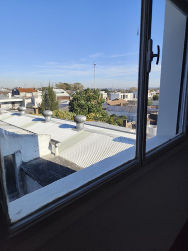 Santa Lucia Y S Quintín Amplio 2 Dorm Balcon $ 25000 Gt 2300