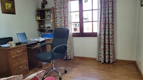 San Miguel - Exclusiva Propiedad - Con Consultorio, Oficina O Departamento Independiente Con Baño