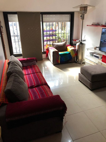 Imagen 6 de 30 de Vivienda Multifamiliar-casa 3 Amb + Dpto 4 Amb-cocheras - Fondo Libre C/ Piscina
