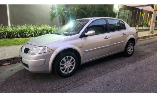 Renault Megane 2.0 DYNAMIQUE SEDAN 16V GASOLINA 4P AUTOMÁTICO