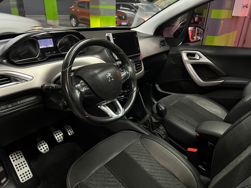 Peugeot 208 1.6 Feline
