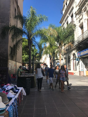 Excepcional Local Calle Sarandí Y Bartolome Mitre