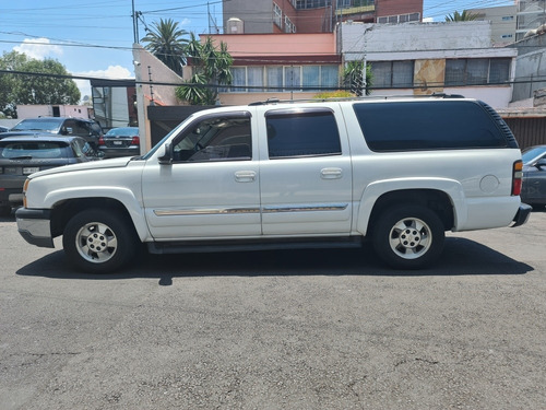 Imagen 7 de 15 de Chevrolet Suburban G Piel Aa Qc 2005 $129500 Socio Anca