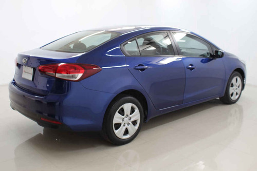 Imagen 5 de 15 de Kia Forte Sedan 2017 4p Lx, Ta6, Bl, F. Niebla, R-16