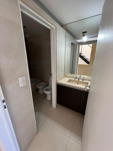 Duplex En Venta A Estrenar De 4 Ambientes Carlos Croce 990 (banfield)