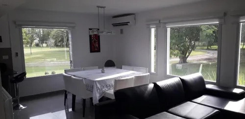Casa En Venta - 4 Dormitorios 4 Baños - Coronel Brandsen