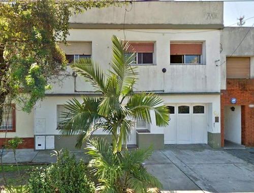 Imagen 2 de 9 de Departamento En Venta 2 Dormitorios Y Cochera En Campana Centro