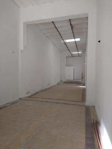 Imagen 11 de 30 de Gran Local Comercial, En Peatonal