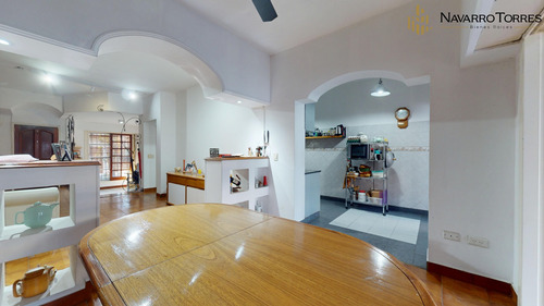 Casa Lote Propio De 342m2 Con Amplio Jardin