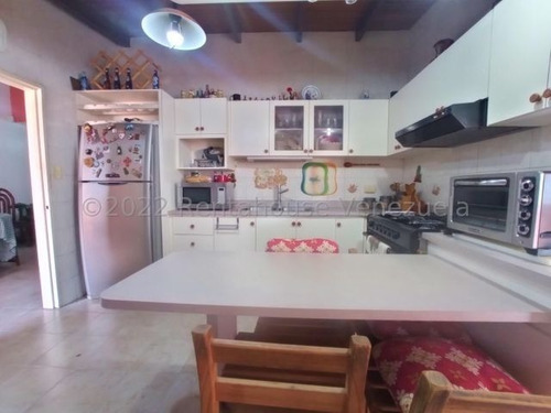 Imagen 4 de 29 de Hermosa Casa Semiamoblada Urb. El Orticeño Palo Negro 23-14003 Ejc 04243439046