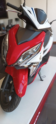 Imagen 15 de 16 de Honda Elite 125 Fi Tricolor Honda Redbikes