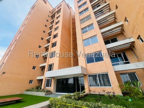 Erika Armeya Vende, Hermoso Apartamento Amoblado Y Con Planta Elctrica En La Urbanizacion Monte Real De Barquisimeto, Flex: 25-18441