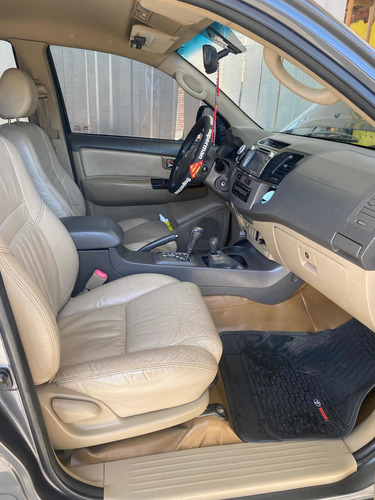 Toyota Fortuner Full Automática