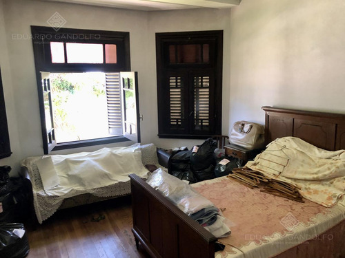 Excepcional Chalet De Estilo Sobre Lote Doble - Venta Directa!!