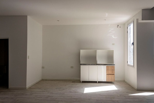 Departamento Showroom Oficina Tigre Nordelta