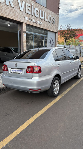Volkswagen Polo Sedan 1.6 Vht Total Flex 4p