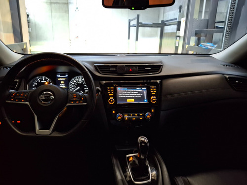 Nissan X-Trail 2.5 Exclusive 3 Row Cvt