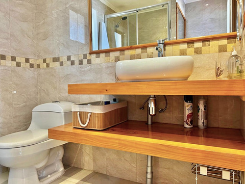 Interesante Casa En Venta Frente Al Mar En Maitencillo
